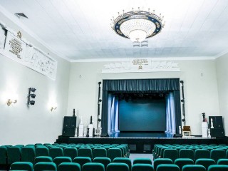 Цитаты Ленина остались на своих местах: в Пироговском обновили зал центра культуры