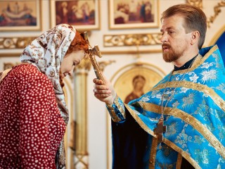 Можно ли благодарить священников в церкви и говорить «спасибо» или «спаси Бог»