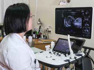 Каждая беременность под контролем: в Дубне проводят всесторонние проверки на хромосомные и анатомические нарушения