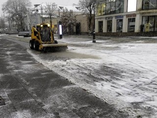 Коммунальщики Краснознаменска перешли на усиленный режим работы из-за сильного снегопада