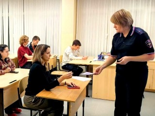 Луховичан агитируют идти работать в полицию