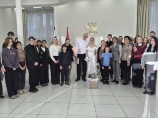 За кулисами ЗАГСа: молодежь Серпухова погрузилась в мир актов гражданского состояния