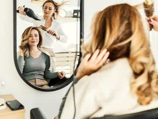 Салоны красоты в Клину, которые помогут подготовиться к Новому году