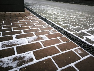 Прощается, но не уходит: когда в Подмосковье сформируется стойкий снежный покров