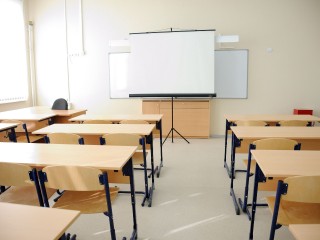 Администрация взяла под контроль случай нападения школьника на одноклассников в Красногорске