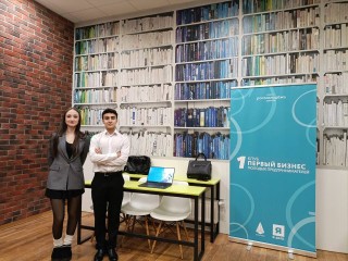 Робот-консультант и «ЭкоБокс»: как школьники из Котельников покорили Плехановку