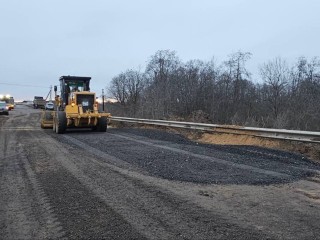 В деревне Масюгино рабочие оперативно восстанавливают дорогу