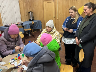 Новогодние сувениры своими руками: мастер-классы для старшего поколения прошли в Реутове