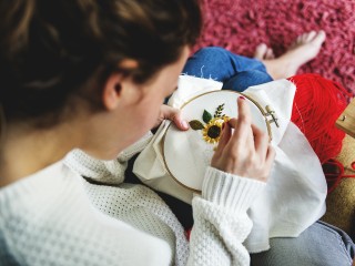 Анфиса Рукодельница: почему 21 декабря женщины садились за вышивку и чего боялись предки