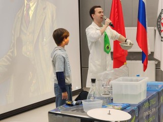 Наука без скуки: Лекториум Капицы закончил год ярким детским шоу