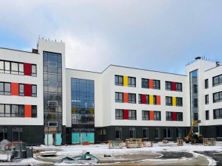 Фасад готов, очередь за бассейном: как в Химках строят школу будущего на 1100 детей