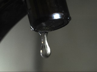 Горячую воду вернут к 14 часам: в поселке Новолотошино проводят аварийные работы