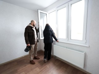 Точка в споре арендодателей и квартирантов: может ли владелец войти в жилье без предупреждения