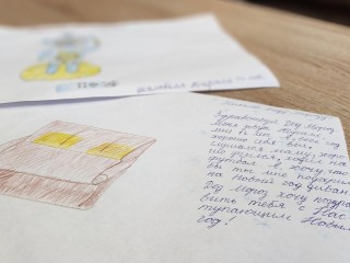 «Елка желаний» подарила мальчику из Рузы диван его мечты