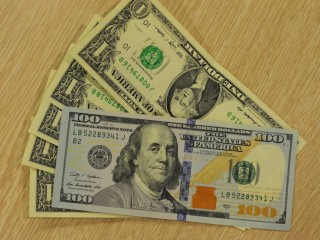 Доллар пробил потолок? Что показывают котировки на межбанковском валютном рынке