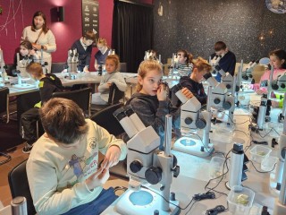 Путешествие в мир оптики и звезд: школьники открыли тайны Вселенной