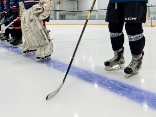 Девочки на льду устроили хоккейный бум в Подольске: как попасть в команду