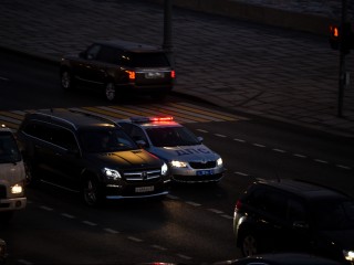 Загрузка дорог достигла восьми баллов: какие трассы Подмосковья лучше объехать и есть ли свет в конце тоннеля