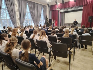 Осторожно, тонкий лед: специалисты провели уроки безопасности для детей