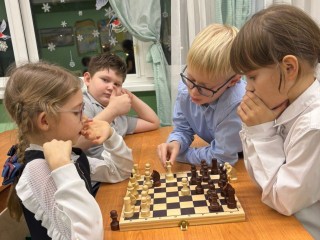 Гимназия № 7 организовала увлекательный мастер-класс по шахматам