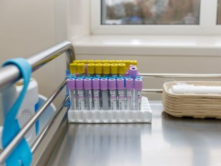 «Хоть мочой лечитесь»: доктор Мясников выдал неожиданное заявление