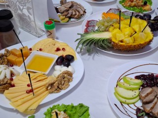 Немного классики, чуть-чуть эксперимента: хозяйки из Видного поделились топом блюд на новогодний стол