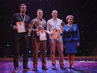 Главные открытия футбольного года подняли кубки: кто стал главной сенсацией сезона 2025