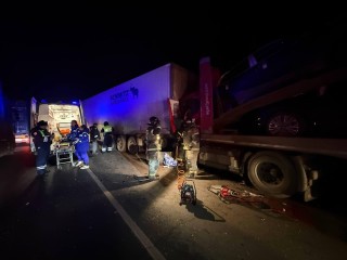 «Ноги зажаты, но надежда есть»: драма на 308‑м километре, где спасатели совершили чудо