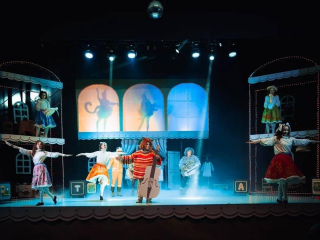 Не просто спектакль: как в Биокомбинате создали волшебство для особенных ребят