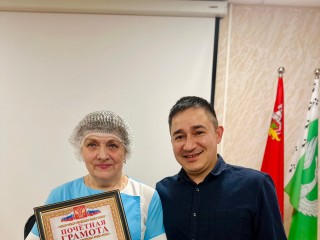 Годы заботы о пациентах: заслуженную медсестру Шаховской проводили на пенсию