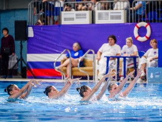 «Русская матрешка» плывет к победе: в Чехове стартует международный турнир по синхронному плаванию