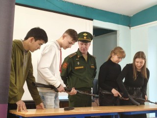 «Наставник Z»: чему научили ногинских студентов ветераны СВО из Балашихи