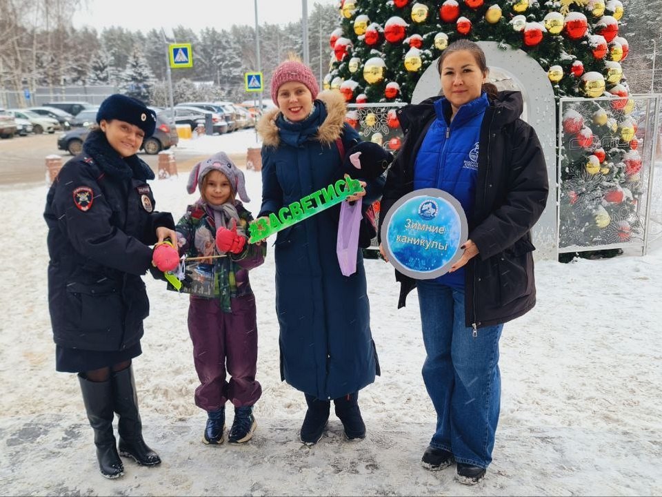 Автоинспекторы рассказали о том, как правильно использовать фликеры и подбирать детям кресла