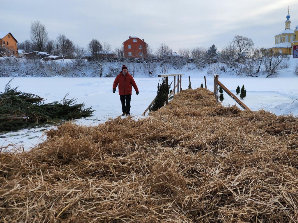 В Рузском округе завершают подготовку купелей к Крещению