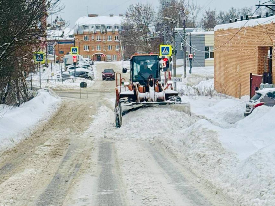 В Егорьевске за три дня расчистили от снега более 160 участков дорог