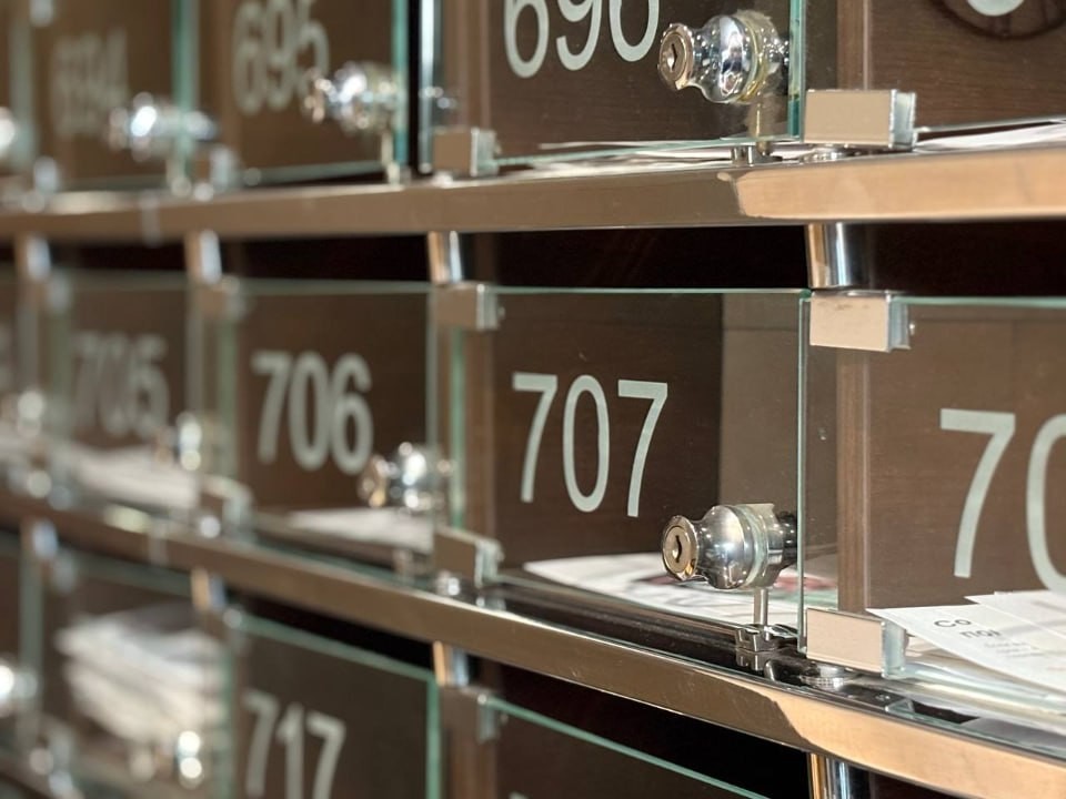 Тренд на бумажные письма захлестнул страну: почему люди вновь пишут от руки и ищут друзей по переписке