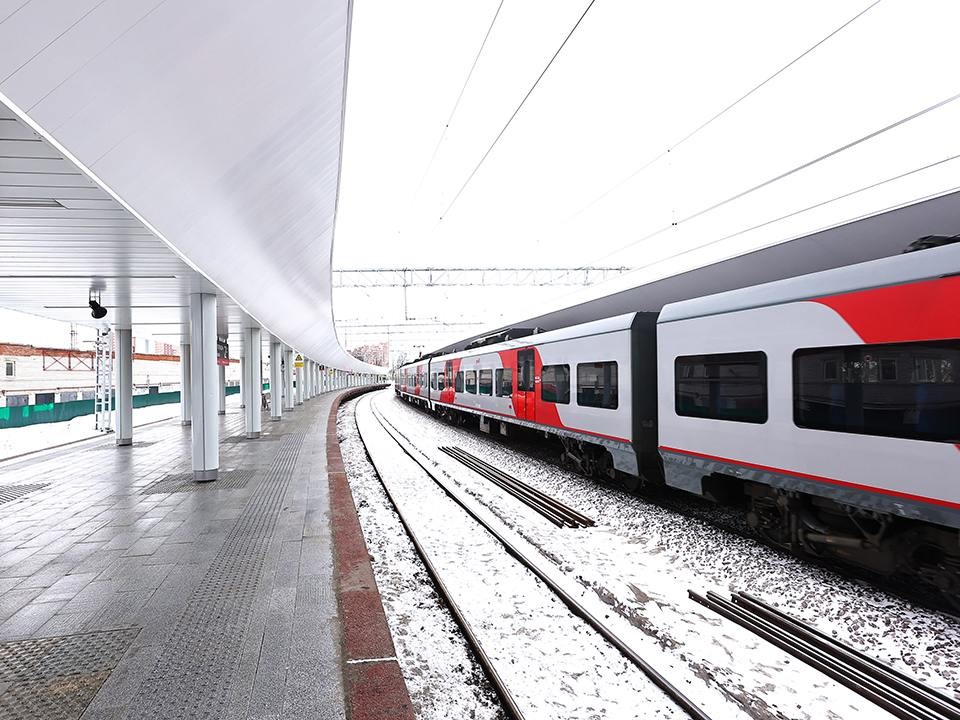 Унесли в черном мешке: пассажиров электричек призвали к бдительности после ЧП на путях в Одинцове