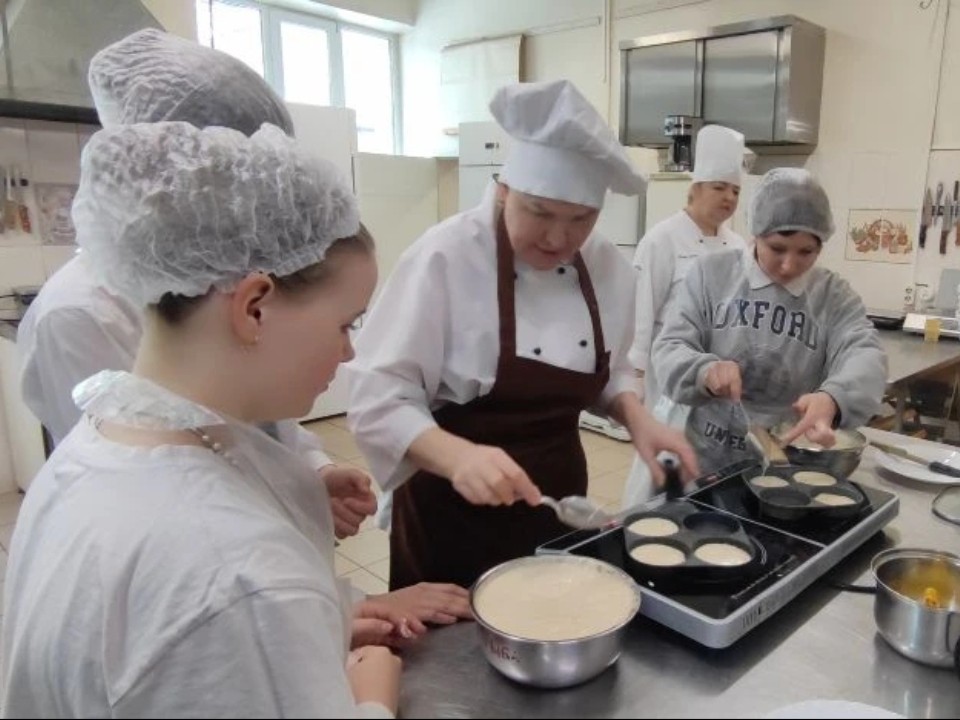 Мастер‑класс со вкусом: как школьники с ОВЗ осваивали поварское искусство в Сергиево-Посадском колледже