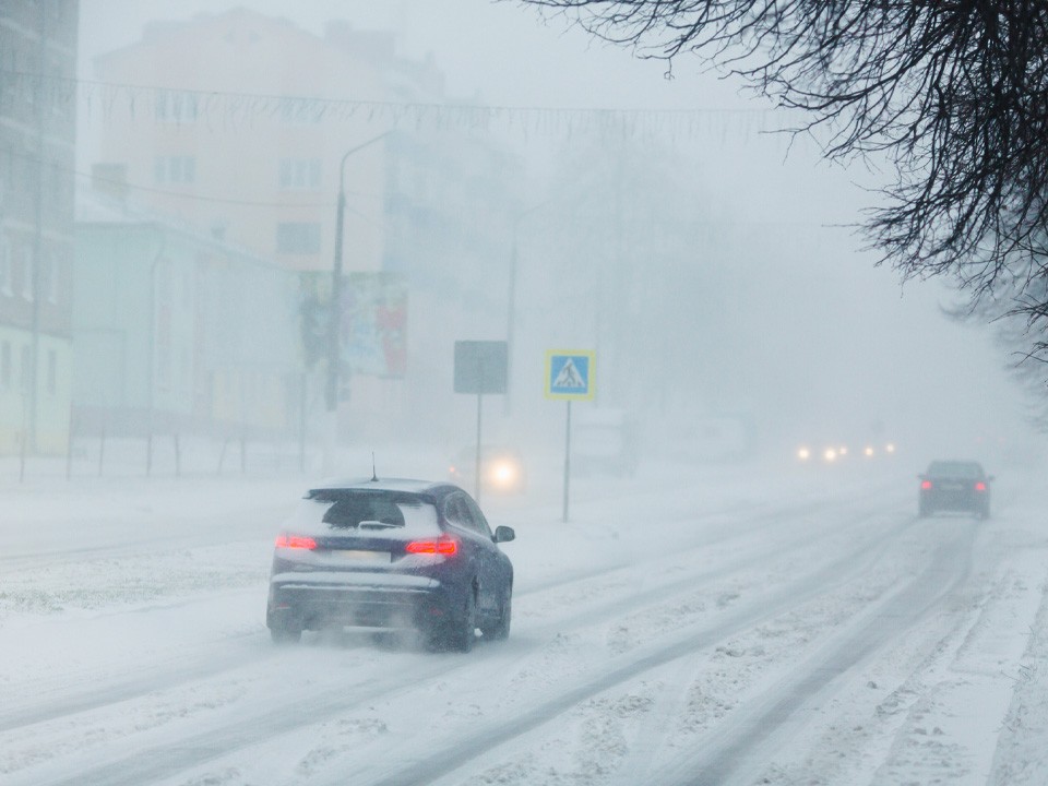 Видимость до 100 метров: автомобилистам в Лыткарино советуют снизить скорость