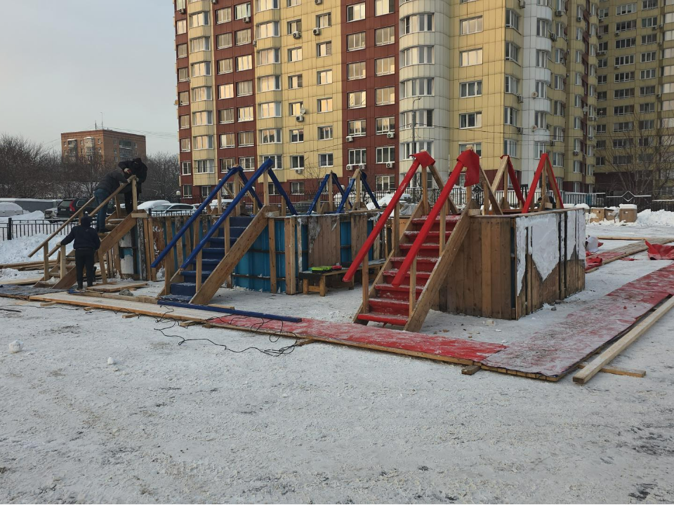 На центральной площадке у «Арены Химки» установят сразу три купели