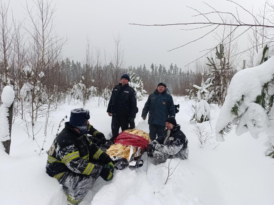 Костер, термоодеяло и снегоход: как прошла многоступенчатая спасательная операция в лесу под Орехово-Зуевым