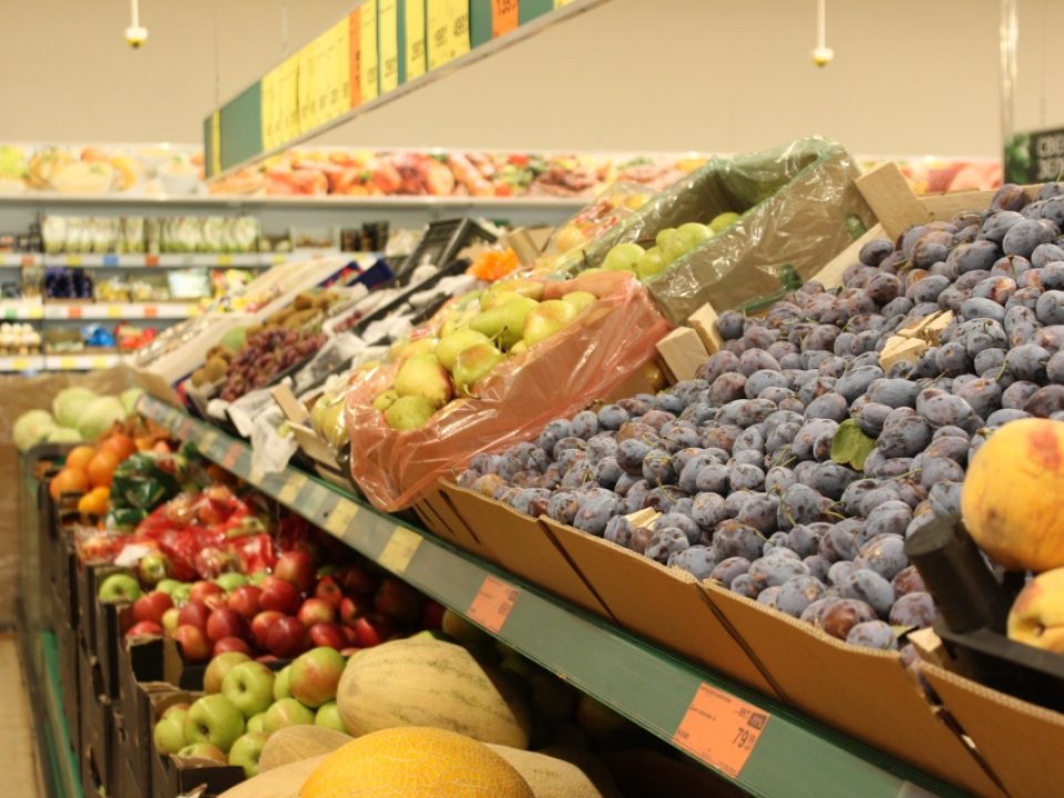 На какие продукты упали цены? Названы 15 позиций, которые стали значительно дешевле