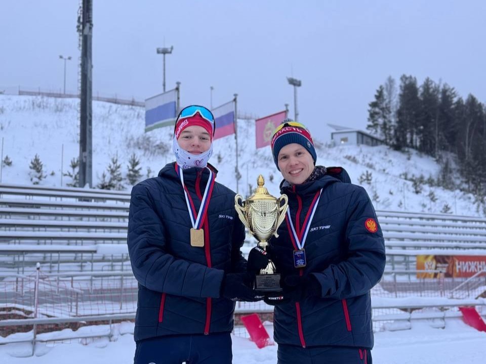 Взлетели выше всех и ушли в отрыв: как подмосковные лыжники покорили трамплин и выиграли гонку