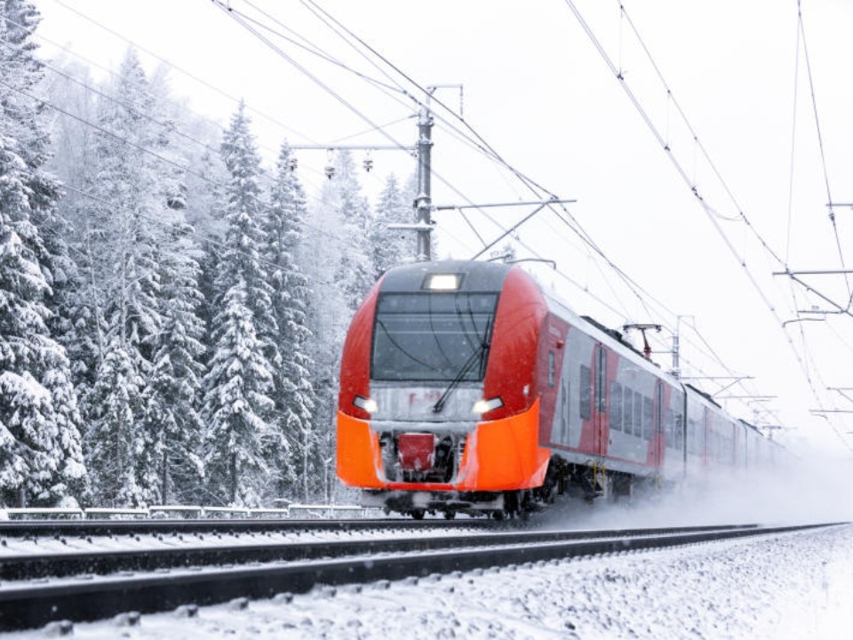 Названа причина задержки электрички из соседнего с Подмосковьем региона