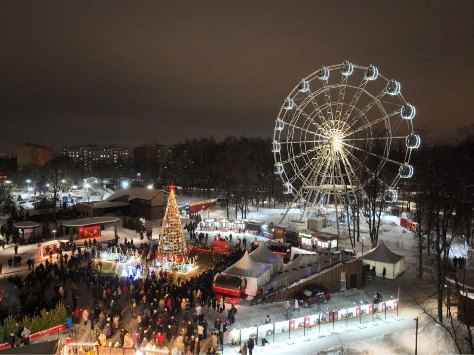Около 9000 человек приняли участие в крещенских купаниях в Люберцах