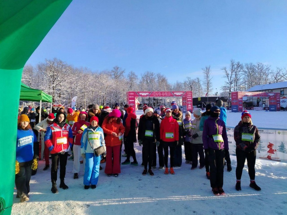 Необычный спортивный ритуал в первый день Нового года: как в Одинцове прошел традиционный «Забег обещаний»
