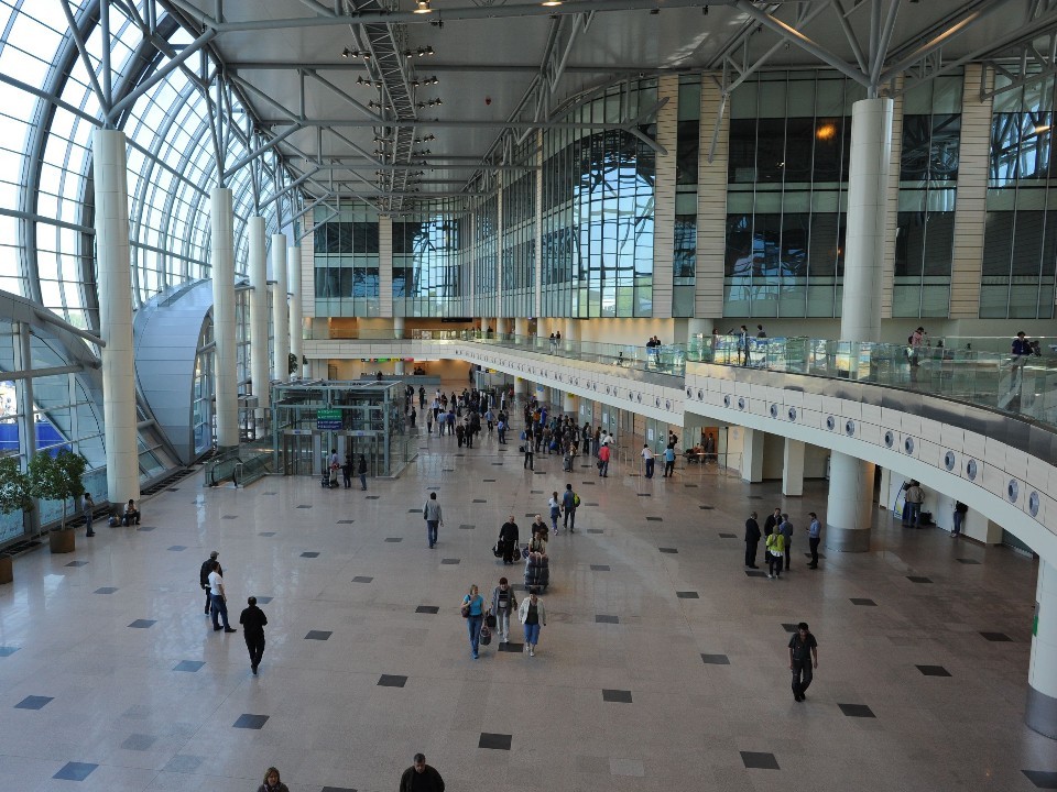 При задержке авиарейса и проблемах с багажом: как привлечь на свою сторону Роспотребнадзор