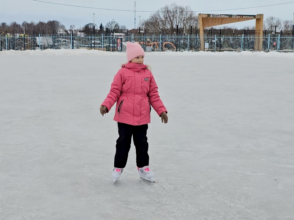 Где в Луховицах можно покататься на коньках