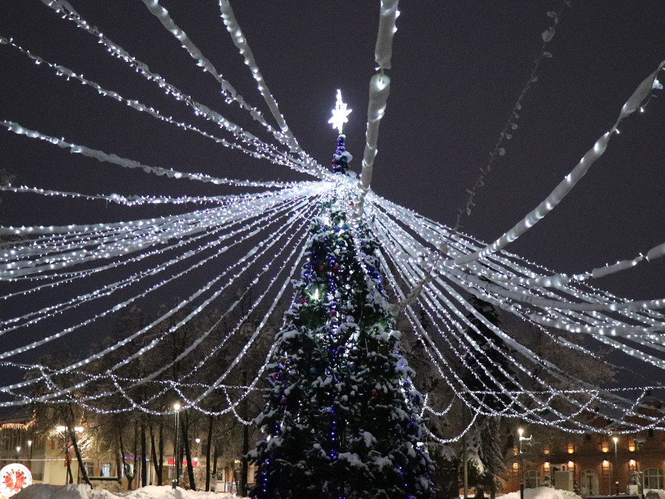 «Исполнит сокровенные мечты»: ружан поздравили с Новым годом