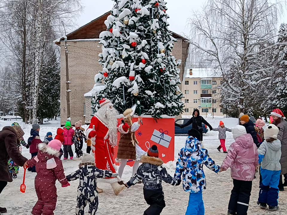 Жители ЗАТО Восход встретили Рождество народными гуляниями